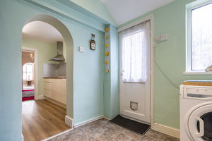 Utility room - click for photo gallery